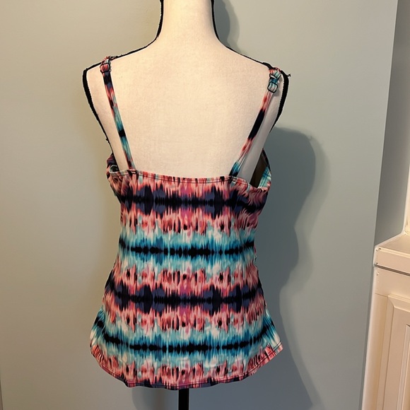 Croft & Barrow Taniki Swim Suit Top - Picture 2 of 3